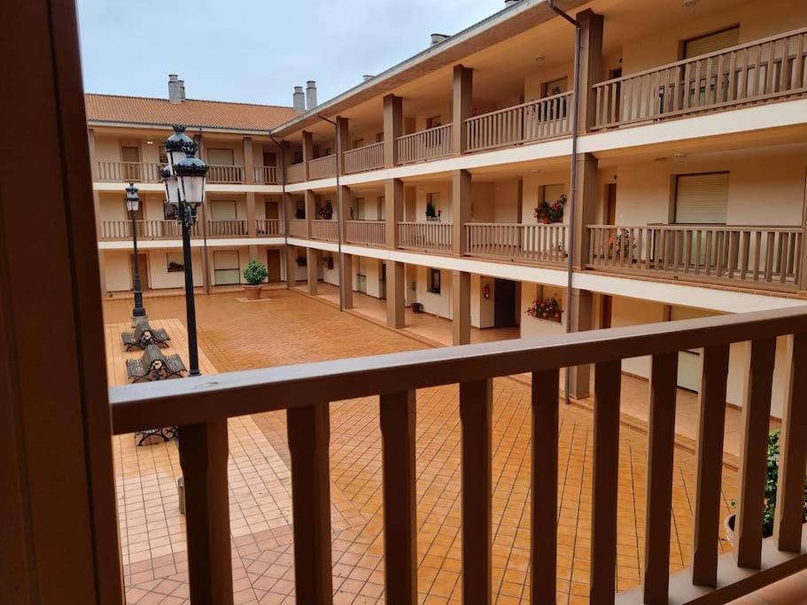 13B01 Apartamento Con Terraza Y Garaje Ribadesella Luaran gambar