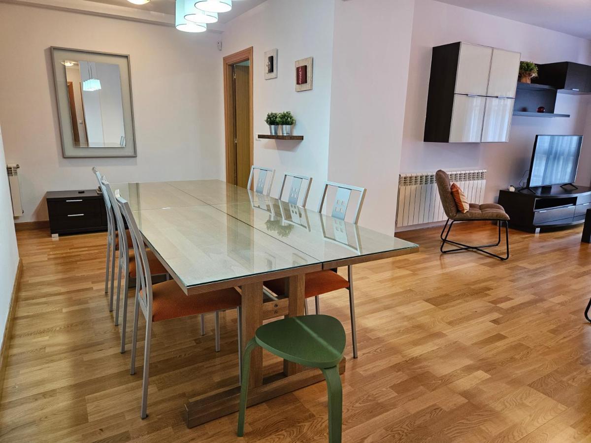 13B01 Apartamento Con Terraza Y Garaje Ribadesella Luaran gambar