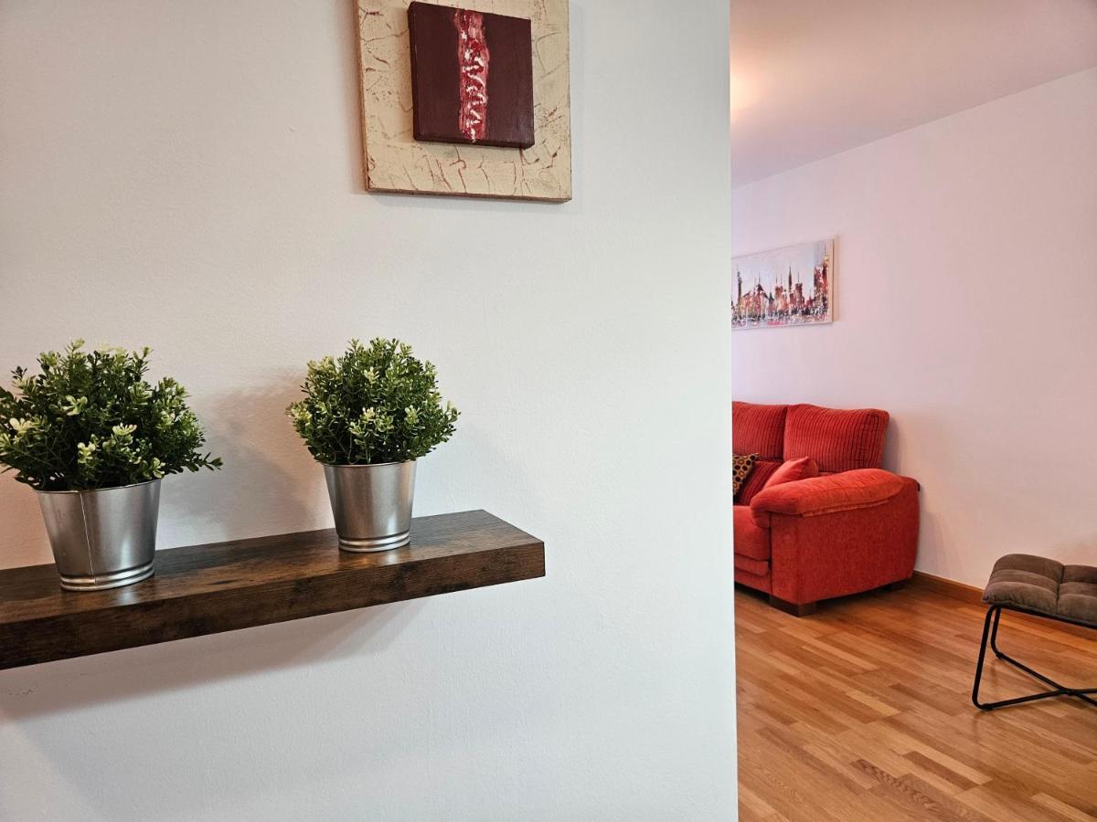13B01 Apartamento Con Terraza Y Garaje Ribadesella Luaran gambar