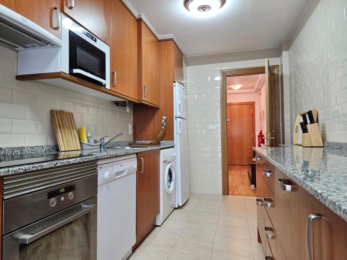 13B01 Apartamento Con Terraza Y Garaje Ribadesella Luaran gambar