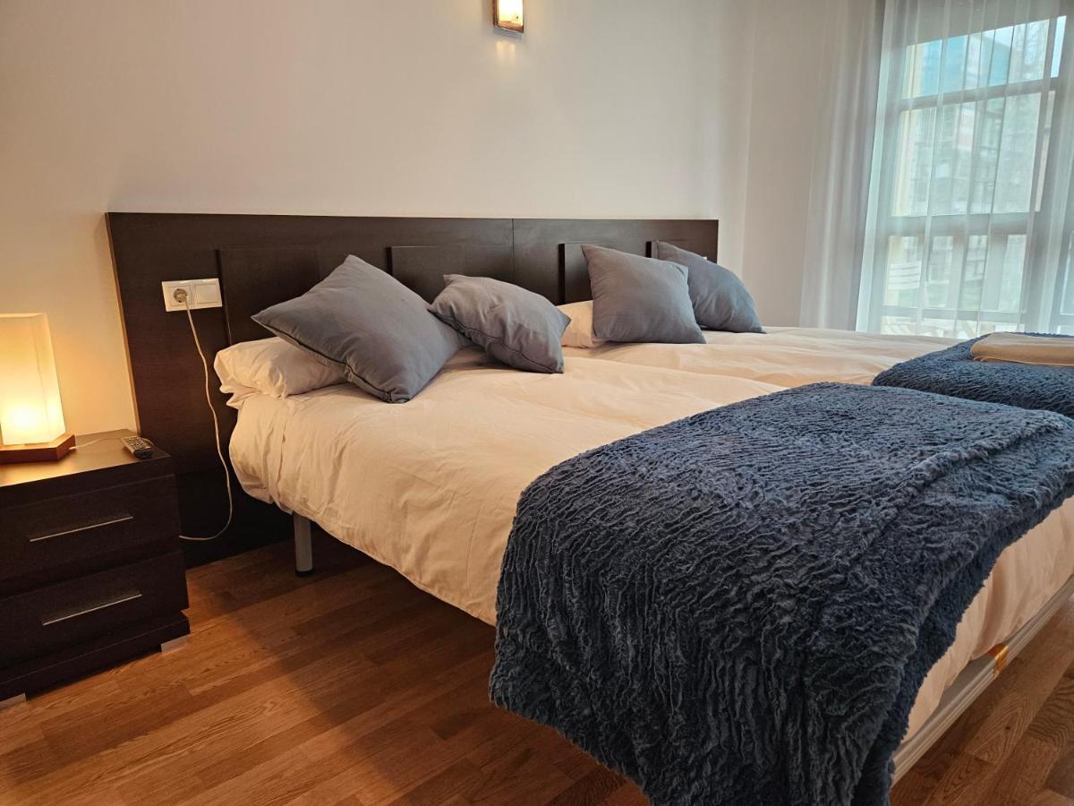 13B01 Apartamento Con Terraza Y Garaje Ribadesella Luaran gambar