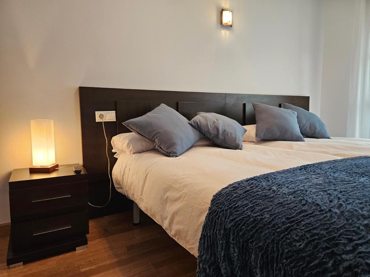 13B01 Apartamento Con Terraza Y Garaje Ribadesella Luaran gambar